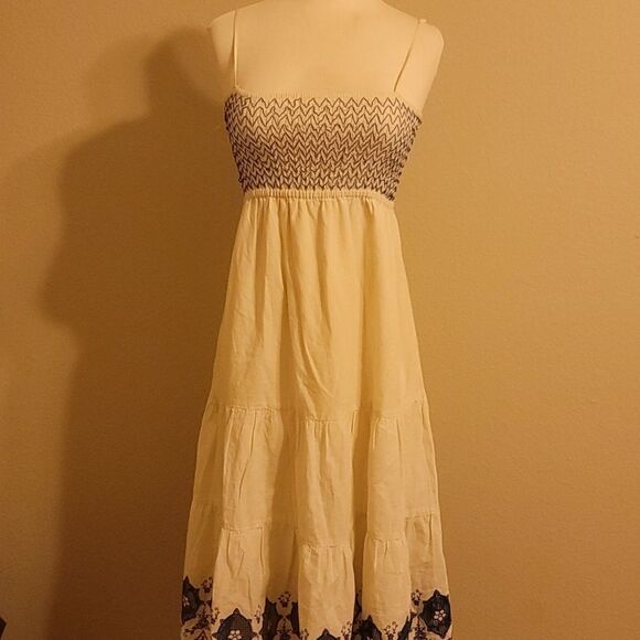 Flyng tomato embroidered dress large - Picture 1 of 12